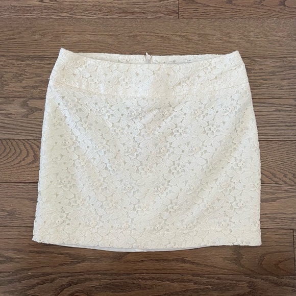 Forever 21 Lace Mini Skirt - Ivory Off-White - Picture 1 of 9